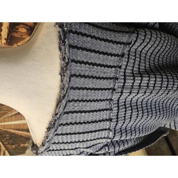 "We The Free" Casual Striped Distressed Edge Peplum Top #183 - Picture 4 of 8